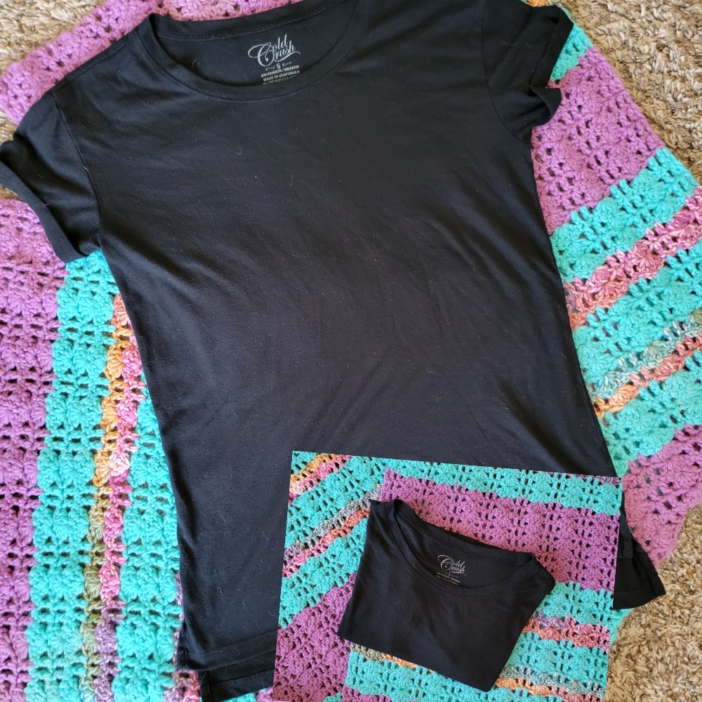 Black t shirt